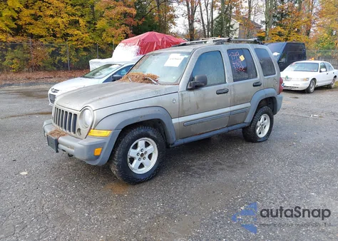2005 Jeep Liberty Sport из США, поврежденный, VIN 1J4GL48K35W624375